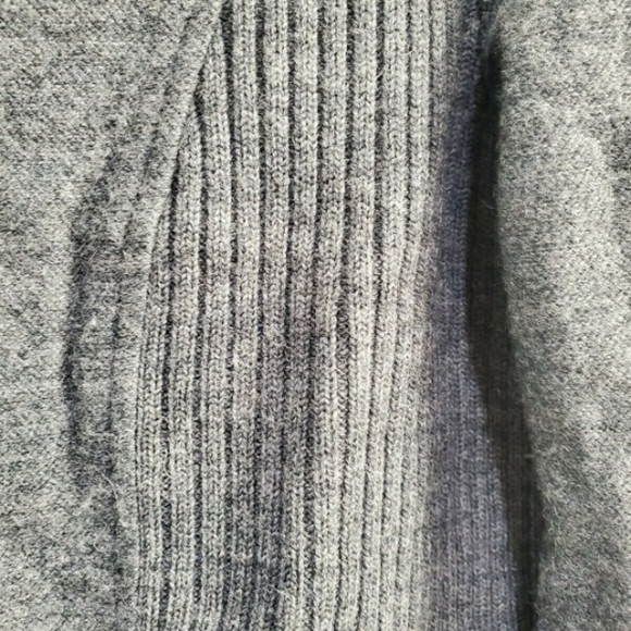 Olsen Europe Size 6 Classic 100% Wool zip down gray Sweater Cardigan jacket - Picture 2 of 6